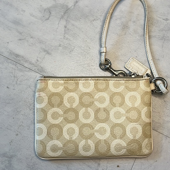 Coach Vintage wristlet Cream & tan EVC Full front pocket horse & carriage logo - Picture 11 of 12